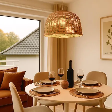 Warmstay I Ferienunterkunft Mit Balkon I Key-box Check-in