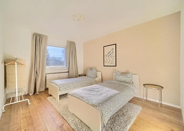 Warmstay I Ferienunterkunft Mit Balkon I Key-box Check-in Apartamento *